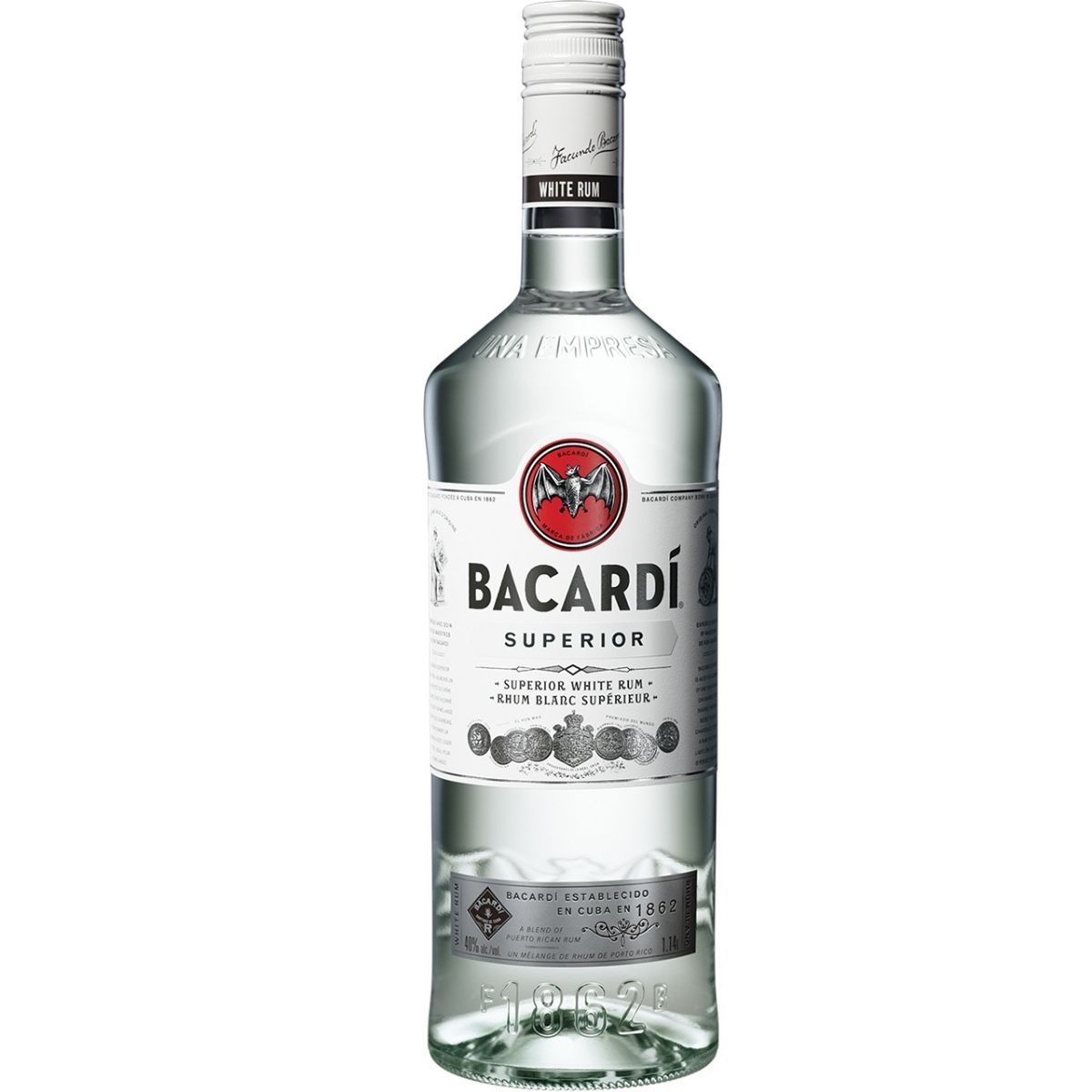 Люб ром. Ром Bacardi Superior. Ром бакарди белый. Ром бакарди светлый. Белый Ром «carta Blanca».